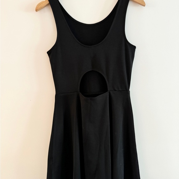 H&M Black Sleeveless Dress - Picture 3 of 3